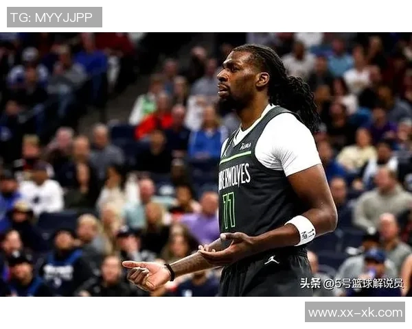 纳兹里德表现出色12投8中砍下25分10篮板三分球命中率高达71